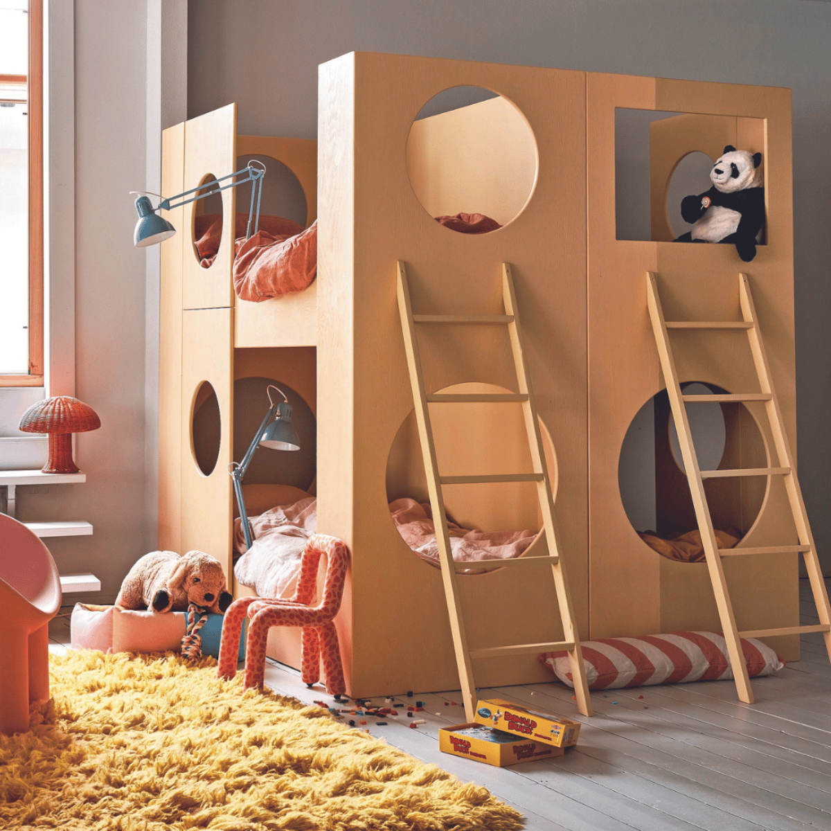 Met een kleine slaapkamer zit er maar één ding op: de hoogte in!