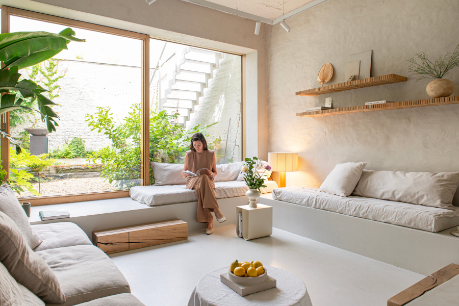 Na een grote renovatie werd de Antwerpse woning van Anouk de parel van de straat. ‘Voor mij is het essentieel dat een interieur mooi blijft als er in geleefd wordt.’