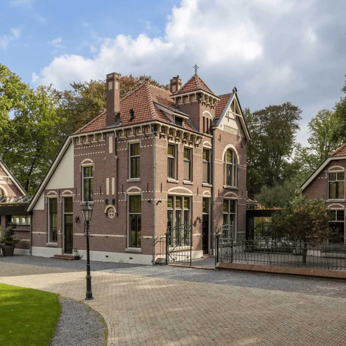 Funda-parel: Wil je in een Hollandse woning een internationale allure creëren? Laat je inspireren door het wereldse interieur van deze villa.