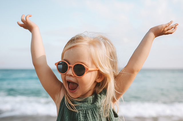 ​Een zonnebril voor je baby of kind: nodig of onzin?